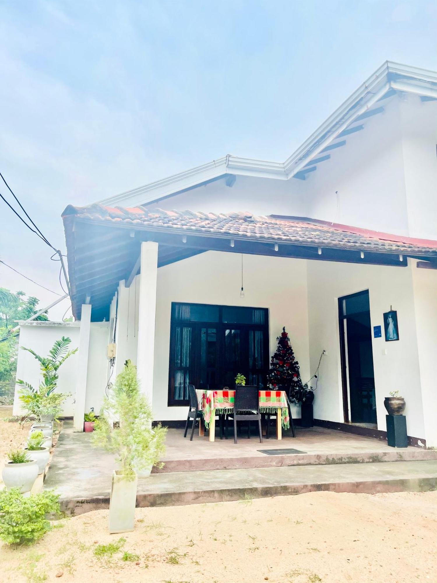 Sebastian Family Villa Negombo Eksteriør billede